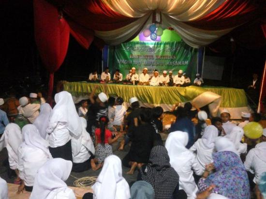 Haflah Miftahul Hasanah "Mintalah anak sholeh dalam kehidupan yang sementara"